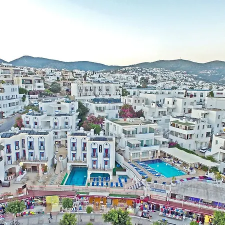 Hotel Sky Vela & 3*