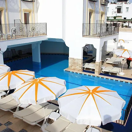 Hotel Sky Vela & 3*