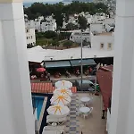 Sky Vela & Gümbet