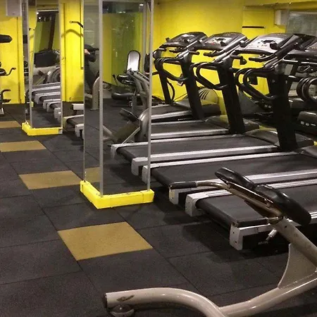 Sky Vela & מלון 3*