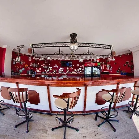 מלון Sky Vela & 3*