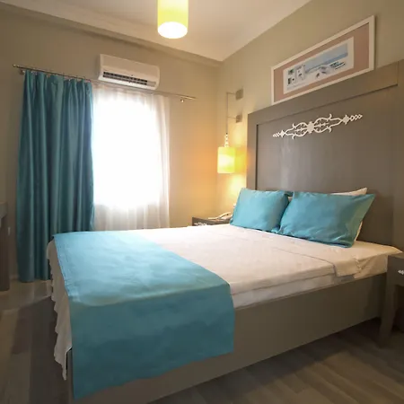 Sky Vela & גומבט