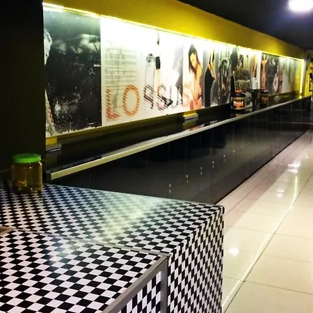 Sky Vela & מלון 3*