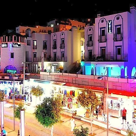 Hotel Sky Vela & 3*