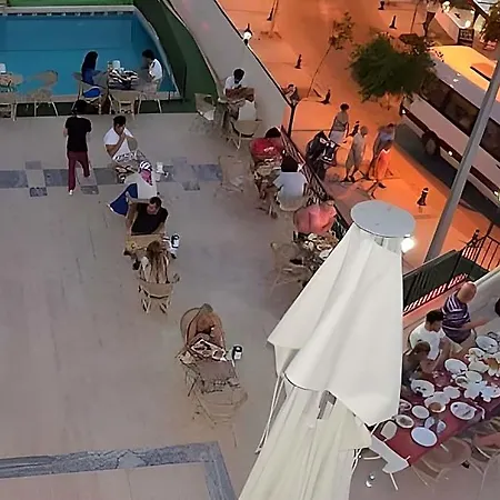 Hotel Sky Vela & 3*