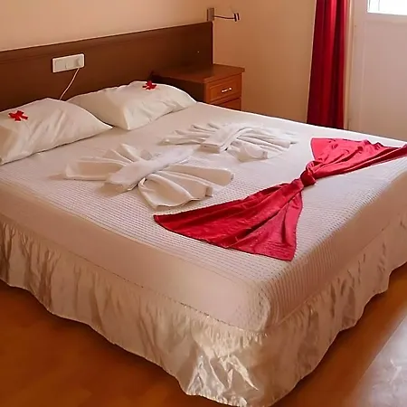 Sky Vela & Hotel